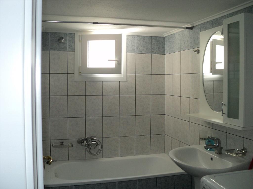 Serenada Apartment Nea Iraklitsa ภายนอก รูปภาพ