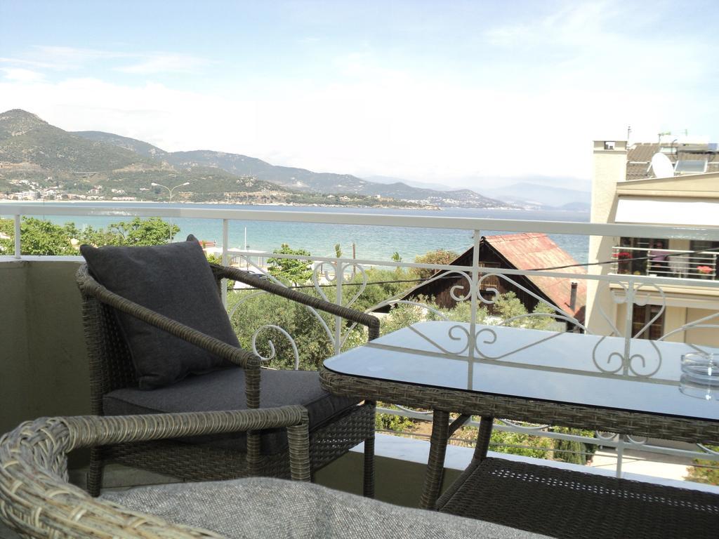 Serenada Apartment Nea Iraklitsa ภายนอก รูปภาพ
