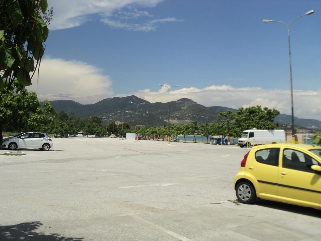Serenada Apartment Nea Iraklitsa ภายนอก รูปภาพ